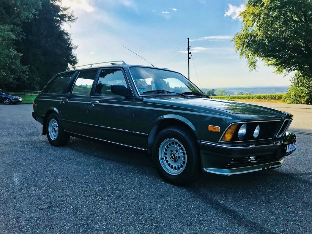 BMW 735i Touring