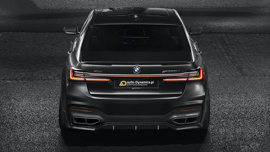 BMW M760Li