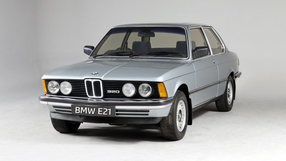 BMW řady 3 (E21): První generace byla jen dvoudveřová