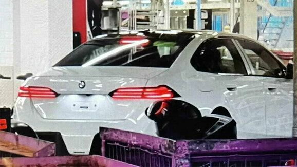 Nové BMW řady 5 odhaleno únikem? Fotka od Poláků tomu nasvědčuje 
