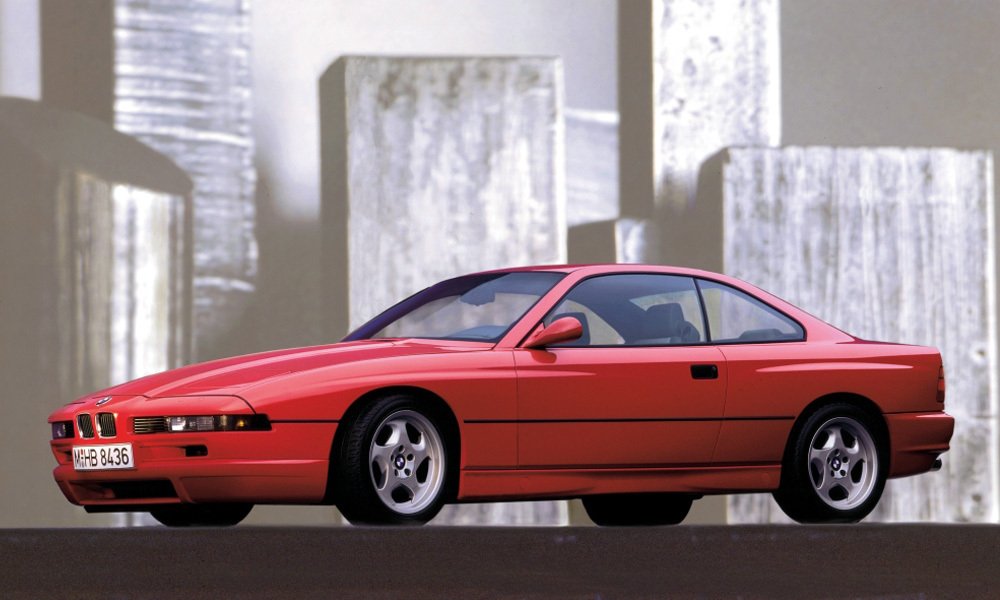 V letech 1989 až 1999 bylo vyrobeno přes 30 600 kusů kupé BMW řady 8 první generace.