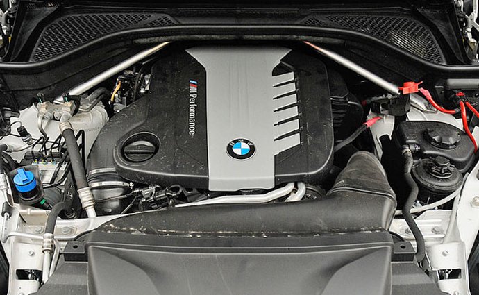 BMW představí nový třílitrový diesel se čtyřmi turbodmychadly a výkonem přes 400 koní