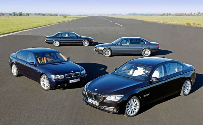 BMW slaví čtvrtstoletí vidlicových dvanáctiválců