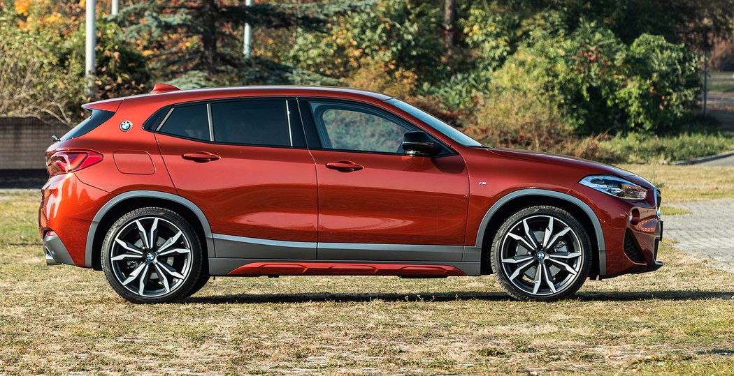 bmw testy crossover