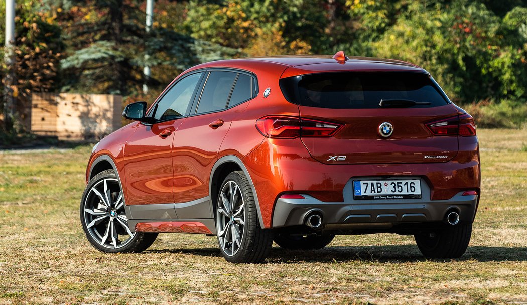 bmw testy crossover