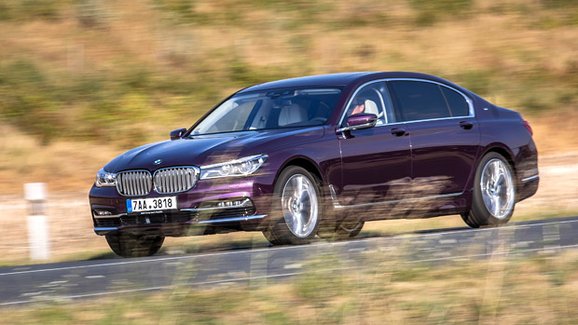 TEST BMW M760Li xDrive V12 Excellence – Dvanáctiválec par excellence?