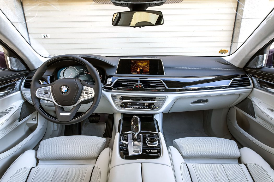 bmw testy luxusni