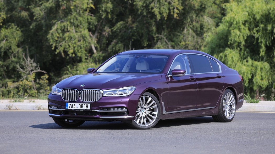 BMW M760Li xDrive V12 Excellence