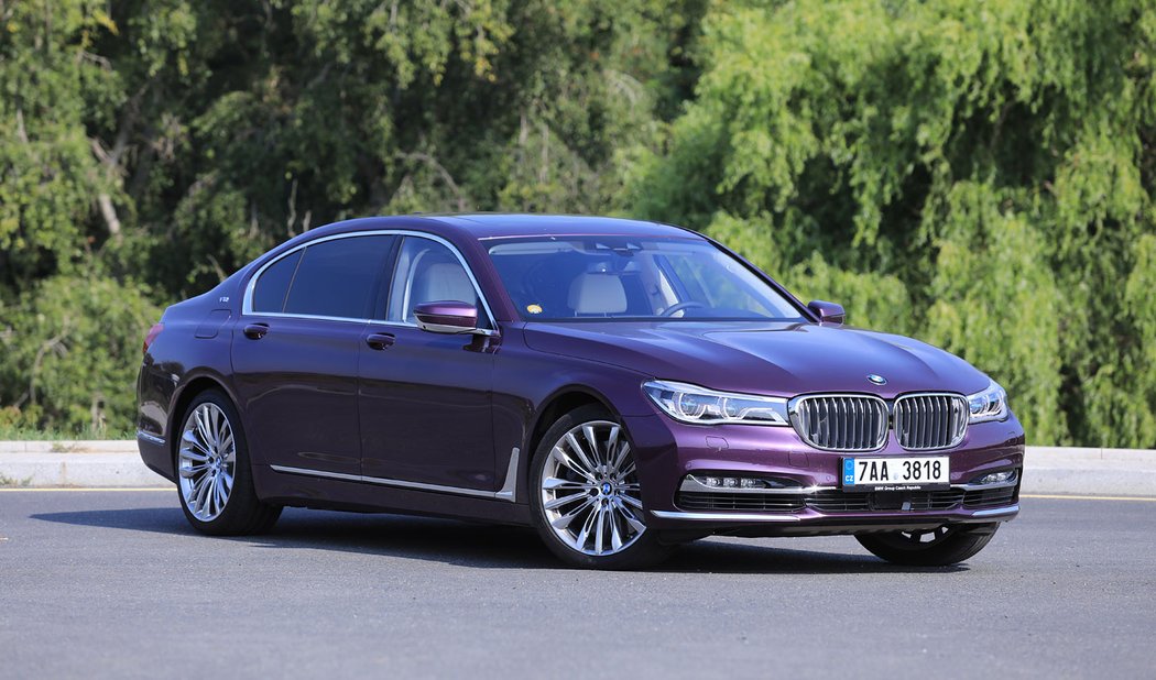 BMW M760Li xDrive V12 Excellence