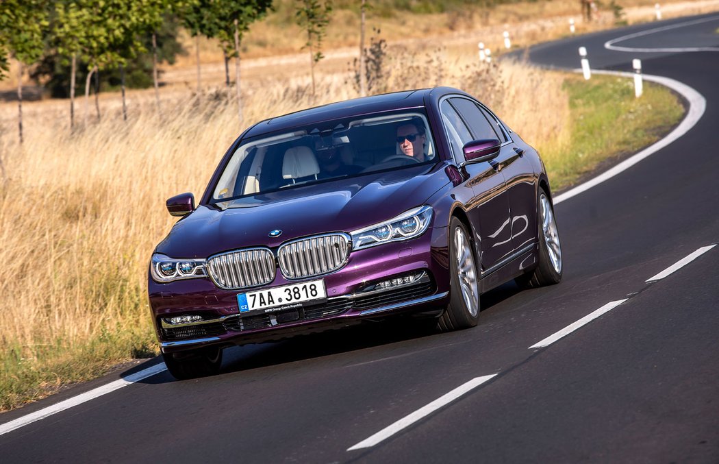 BMW M760Li xDrive V12 Excellence