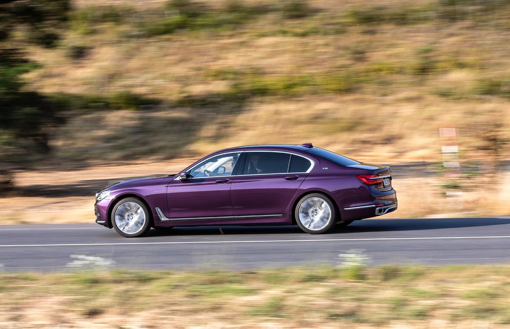 BMW M760Li xDrive V12