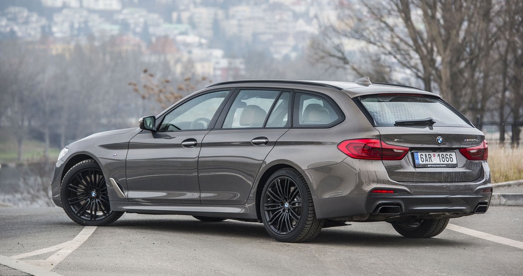 BMW M550d xDrive Touring