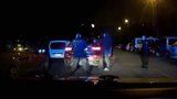 Řidič BMW ujížděl policistům: Měl zákaz řízení, na spolujezdce byl vydán zatykač