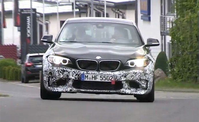 Video: BMW M2 zachyceno během testů na Nürburgringu