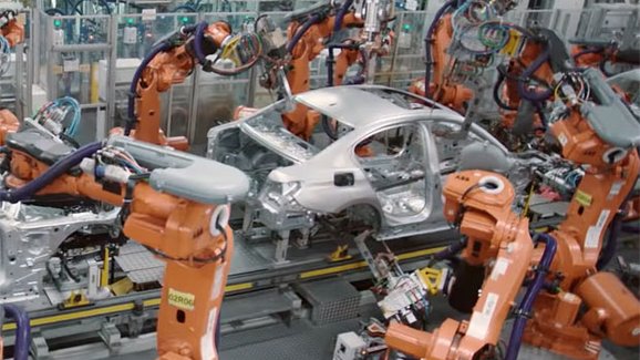 Nové BMW řady 3 na dalším videu z výroby: Na trh dorazí příští rok
