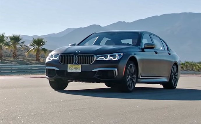 BMW vám ve videu vysvětlí, díky čemu se v posledních letech brutálně zlepšuje akcelerace na stovku