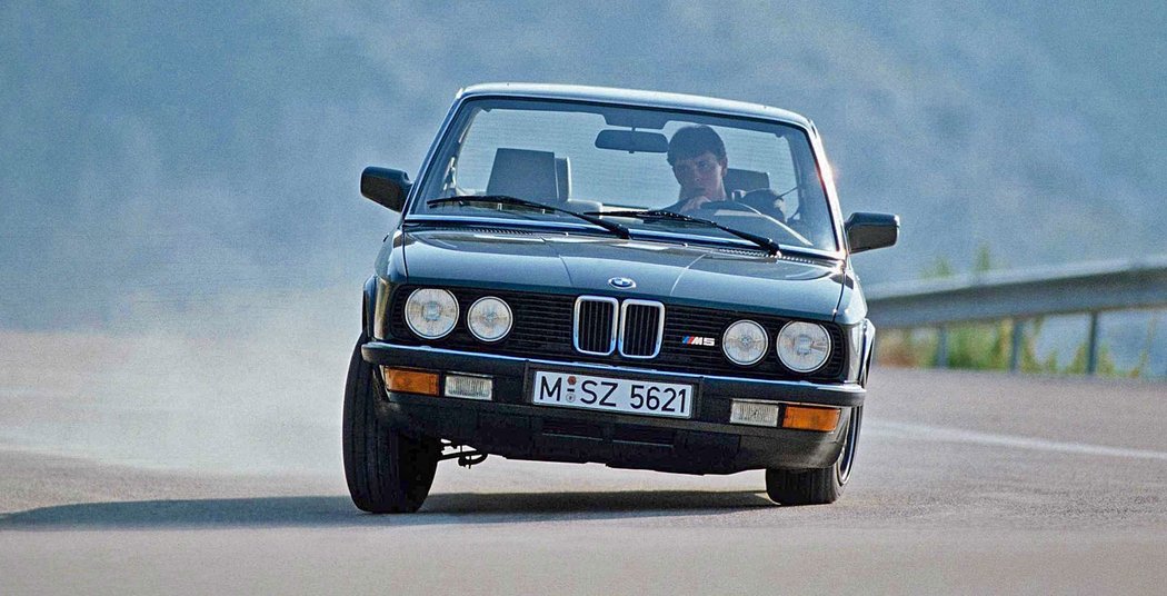 BMW M5 E28 (1985-1987)