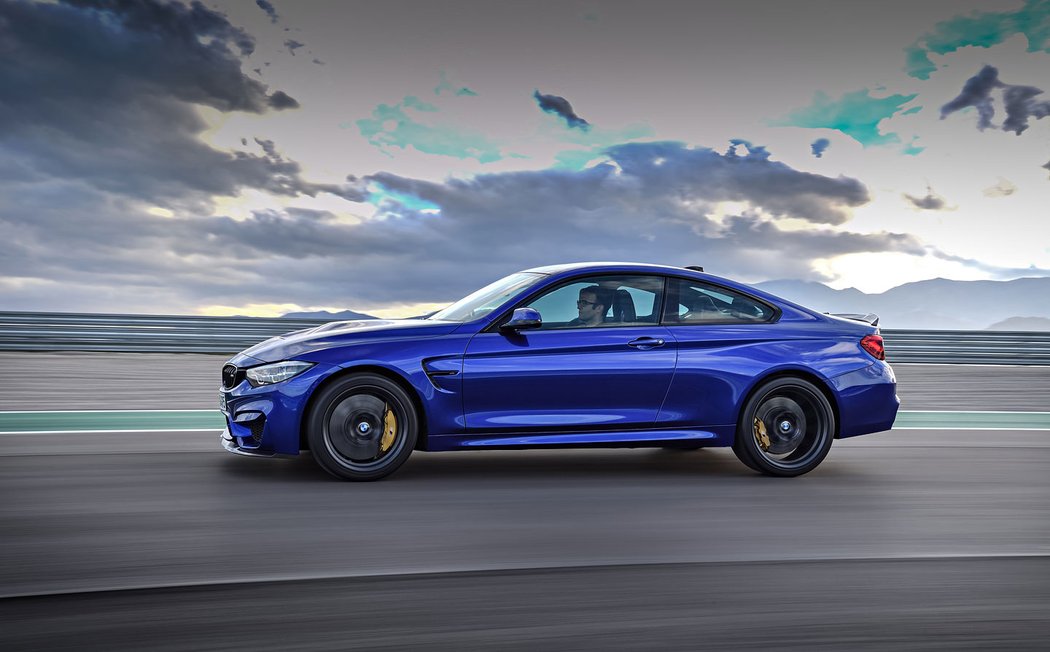 BMW M4 CS