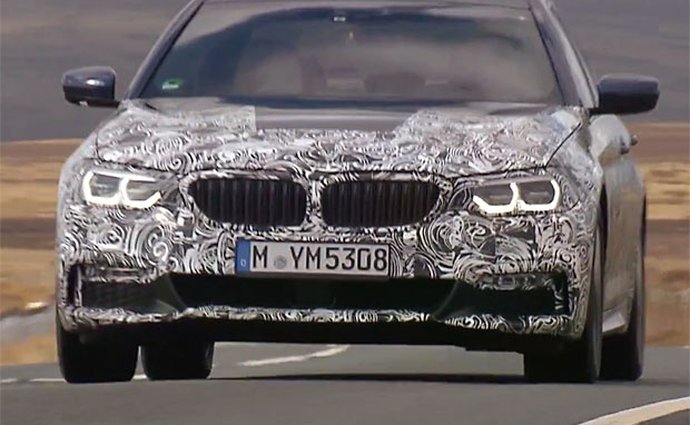 BMW 5 G30: Nová generace odhaluje interiér a další tajemství