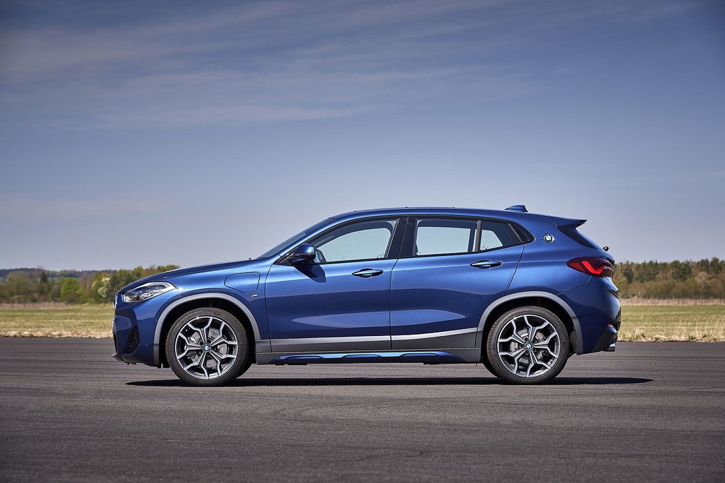 BMW X2 xDrive25e