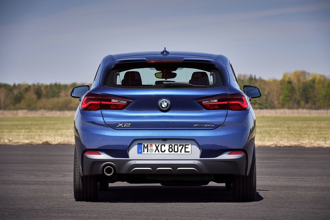 BMW X2 xDrive25e