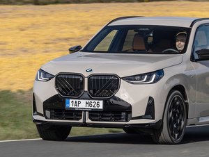 TEST BMW X3 40d xDrive – Dálniční křižník, který se umí utrhnout ze řetězu