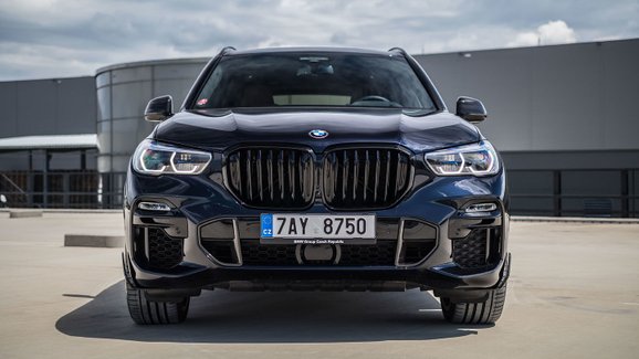 BMW X5 M50i