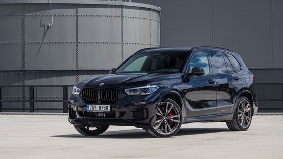 BMW X5 M50i