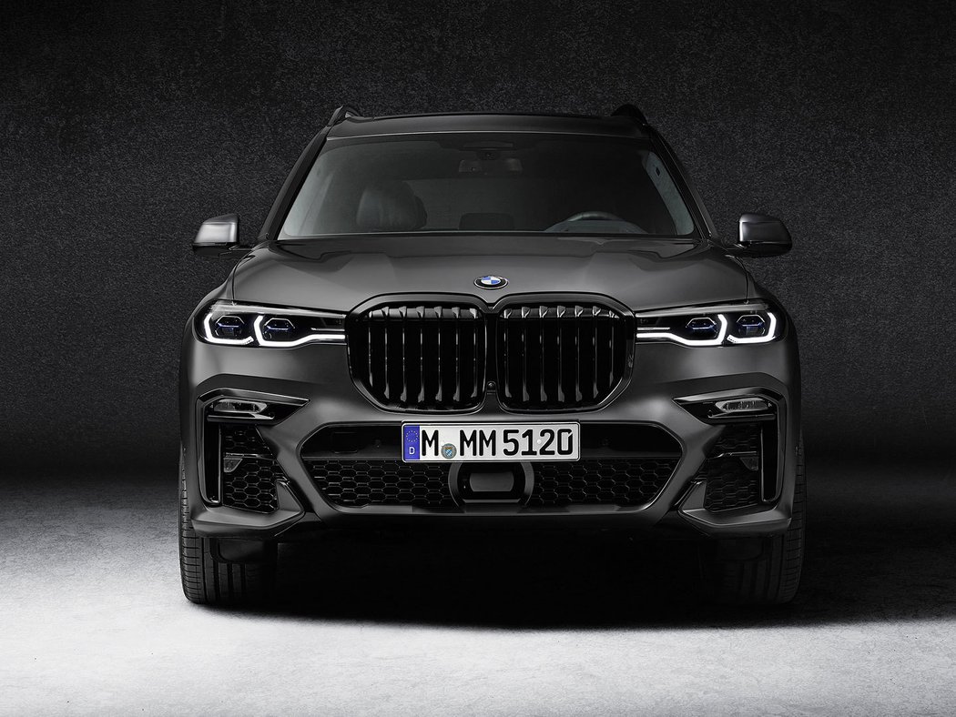 BMW X7 Dark Shadow Edition