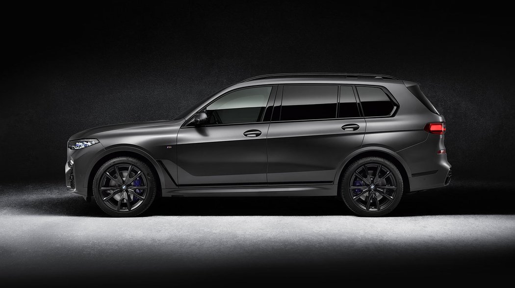 BMW X7 Dark Shadow Edition