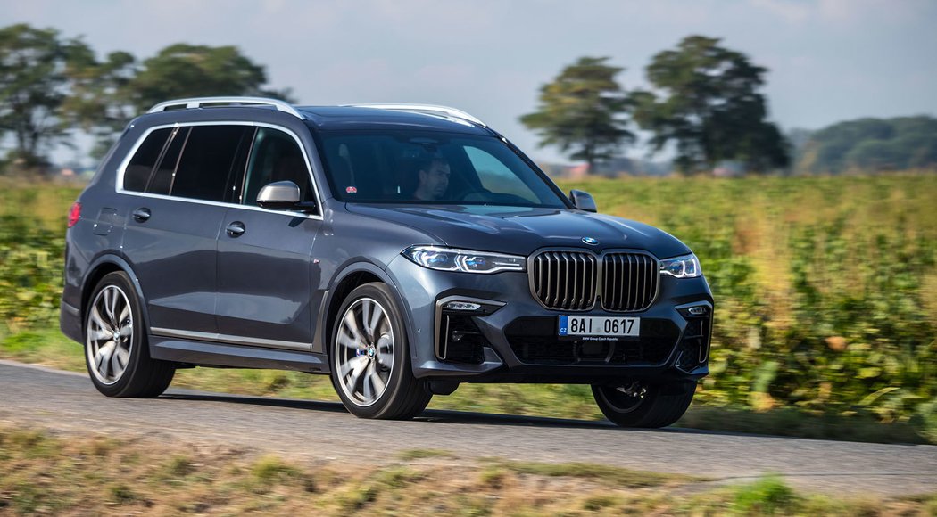 BMW X7 M50i