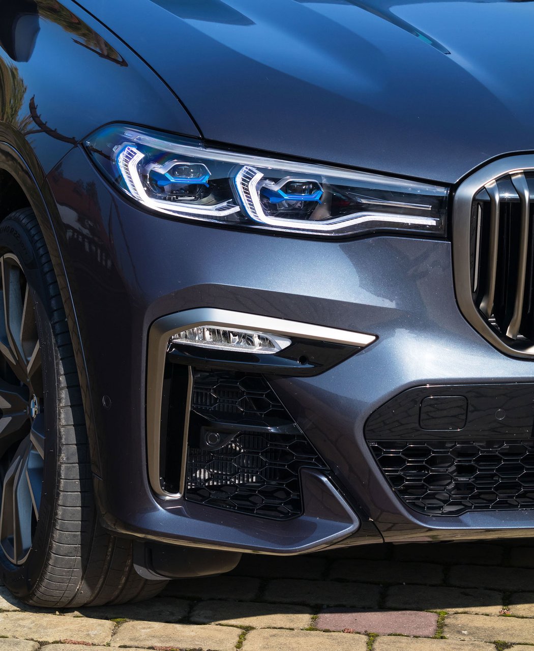 BMW X7 M50i