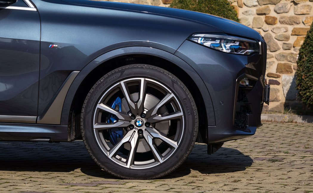 BMW X7 M50i