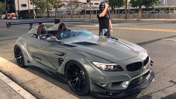 Úpravce udělal z BMW Z4 agresivní speedster. Co na něj říkáte?