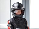 BMW motorkářům: Přilba s head-up displejem a laserové světlomety