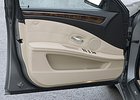 Inovované BMW 5: technické novinky také v interiéru