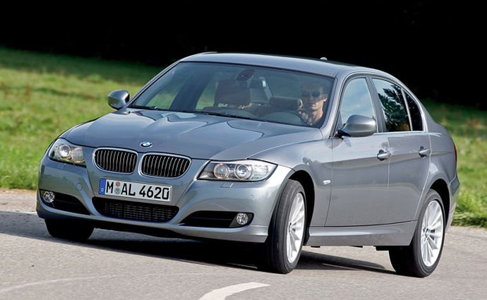 BMW svolává do servisu více než 500.000 vozů