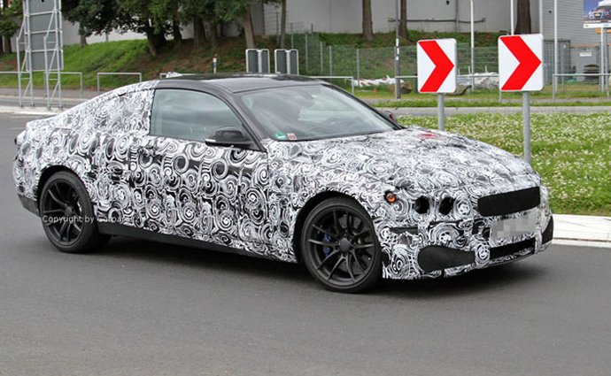 BMW M4 upřednostní nízkou váhu před enormními výkony motoru