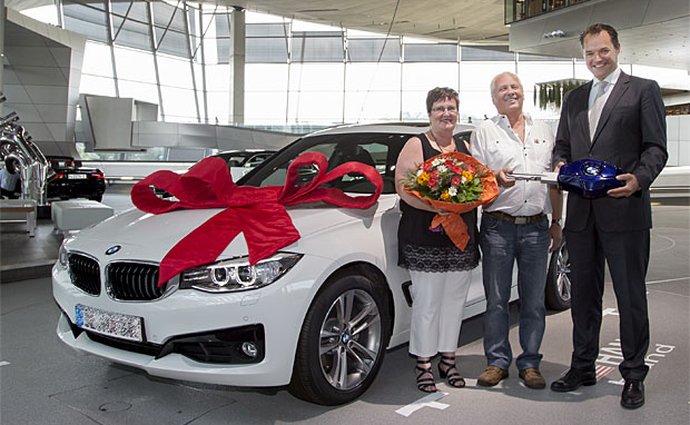 BMW přímo v Mnichově předalo už 100.000 aut