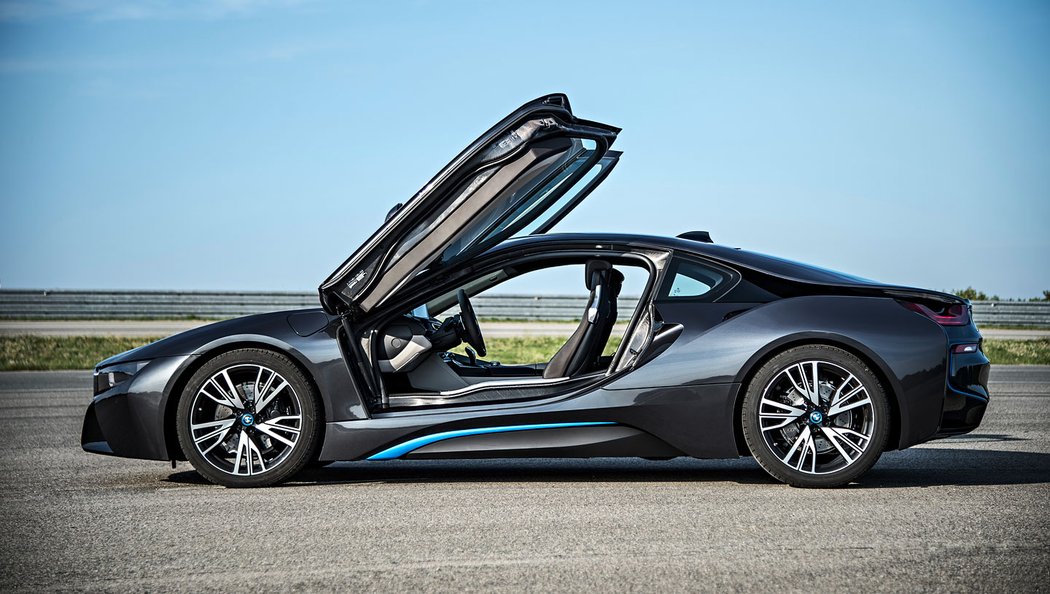 BMW i8