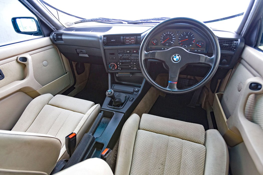 BMW 333i (1985-1987)