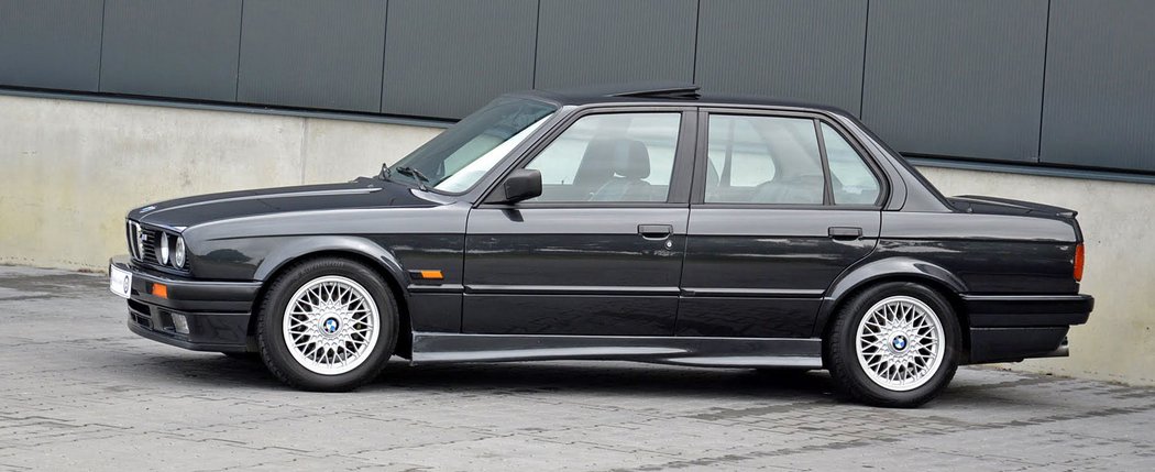 BMW 320is Sedan (1987-1990)