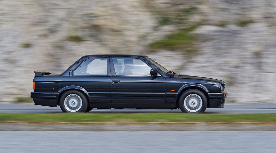 BMW 320is Coupe (1988-1990)