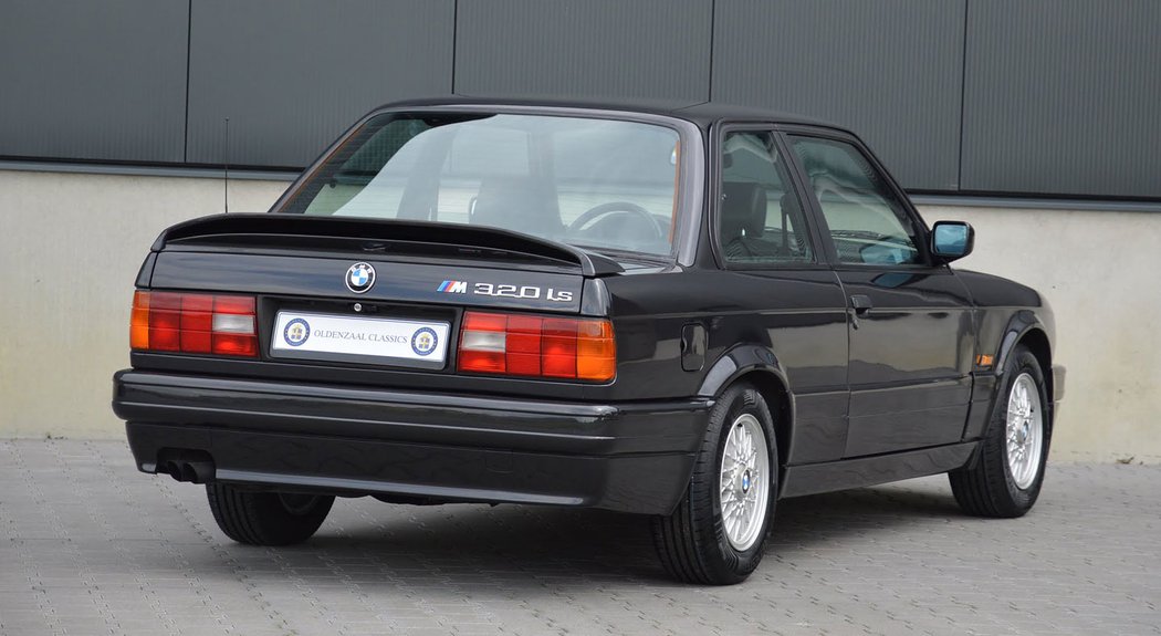 BMW 320is Coupe (1988-1990)