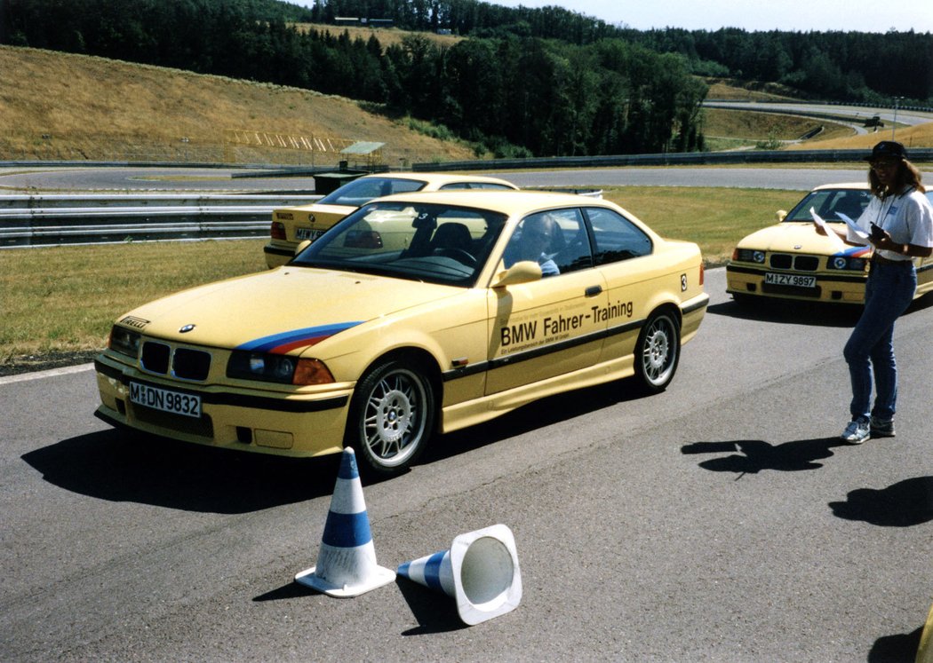 BMW slaví 30 let na českém trhu