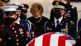 Pohřeb bývalého amerického senátora a uchazeče o Bílý dům Boba Dolea (10.12.2021)