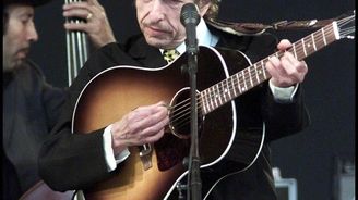Bob Dylan má Nobelovu cenu za literaturu, získal ji za „poetické novotvary“