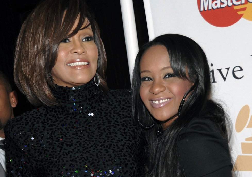 Bobbi Kristina v roce 2011 se svou matkou