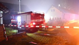 Zásah v Bobnicích na Nymbursku: Policisté i hasiči se vydali na místo vraždy