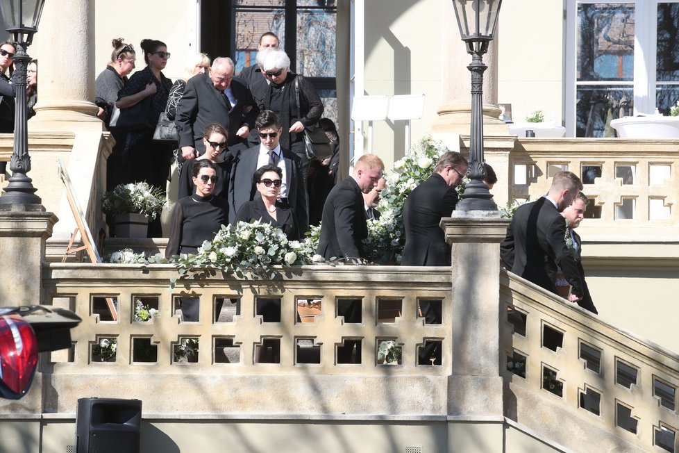 Pohřeb manžela Jany Bobošíkové Pavla Bobošíka.